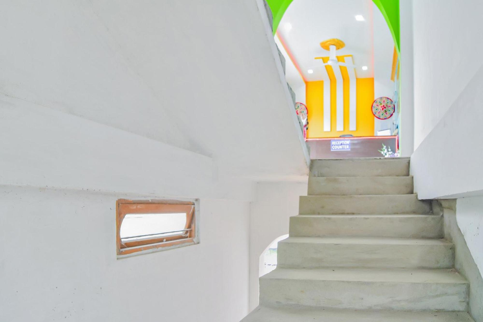 Spot On Nirvaan Guest House Kaharpara Exterior photo